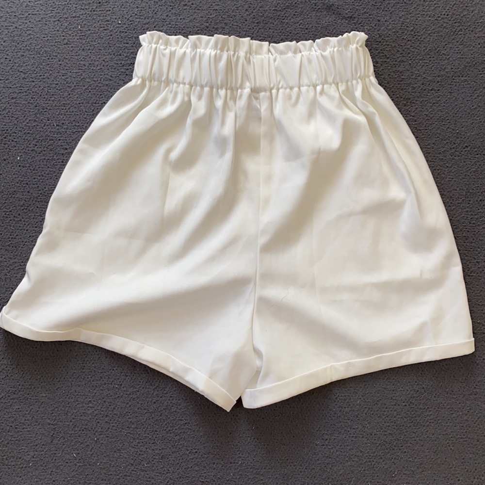 Shorts - Picture 3 of 3